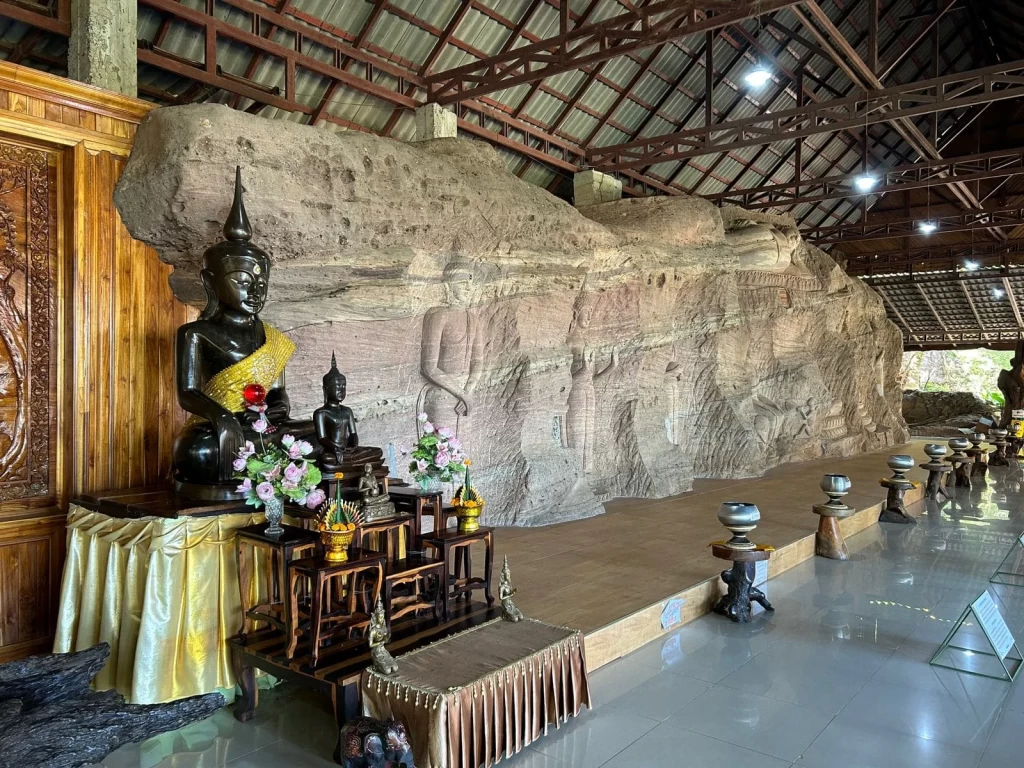Reclining Buddha Sukon Nakhon